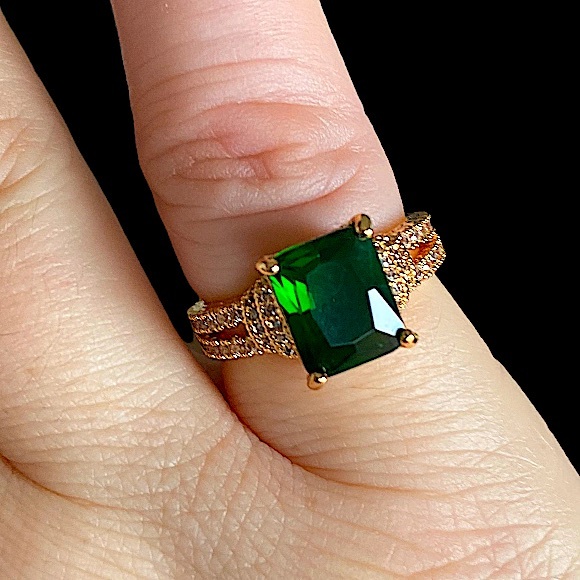 GOLD EMERALD RING 18K GOLD PLATED RING SIZE 7 - Picture 7 of 9